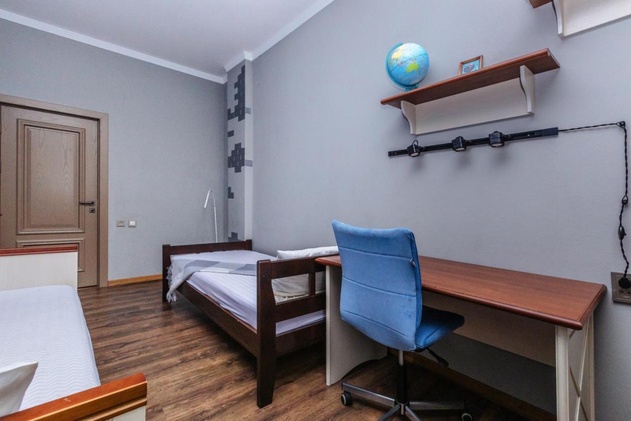 Просторные Апартаменты Класса Люкс Soechoemi Buitenkant foto